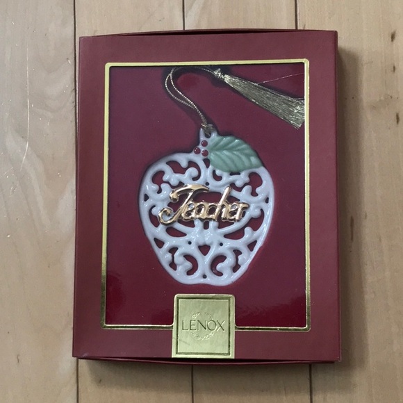 Like New Lenox porcelain Teacher Apple Christmas ornament in box - Picture 1 of 6